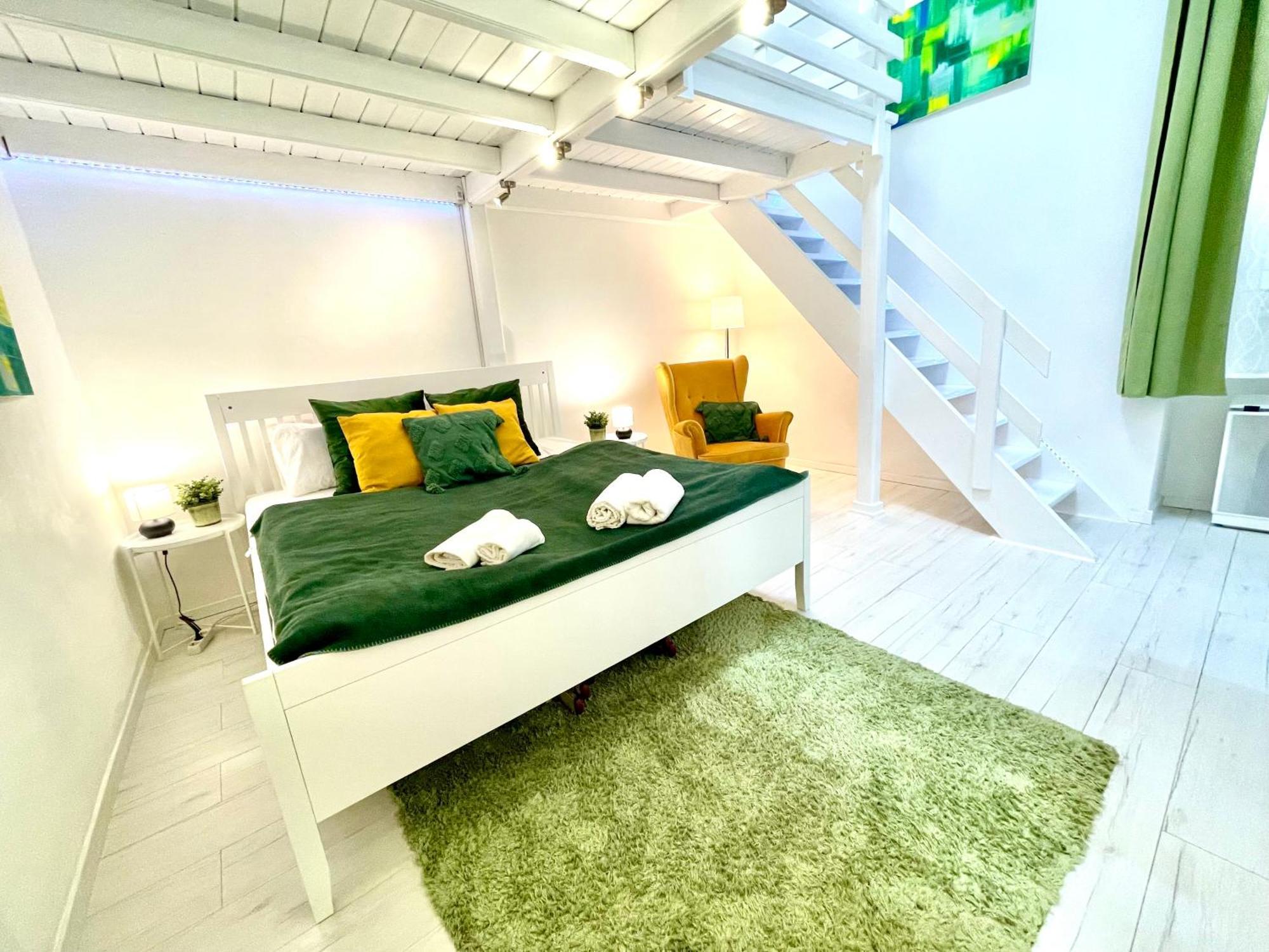 Apartman Teresian Near The Andrassy Street Free Air Conditioner Free Coffee *