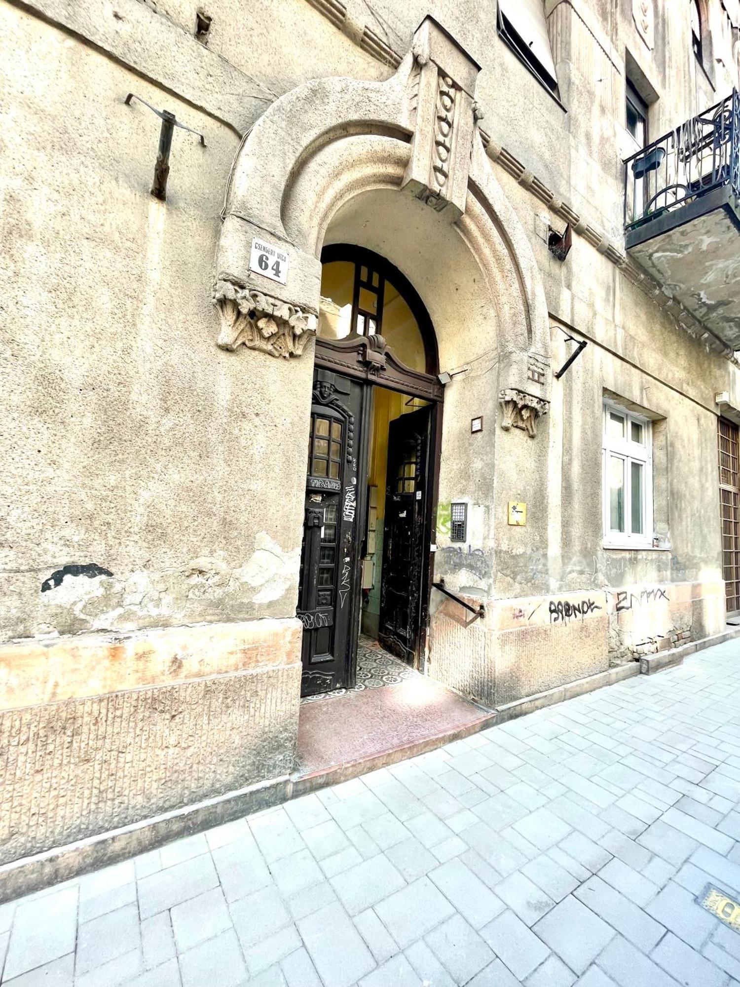 Teresian Near The Andrassy Street Free Air Conditioner Free Coffee Apartman Budapest