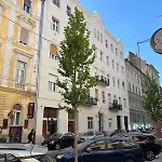Teresian Apartment Near The Andrassy Street Free Air Conditioner Free Coffee